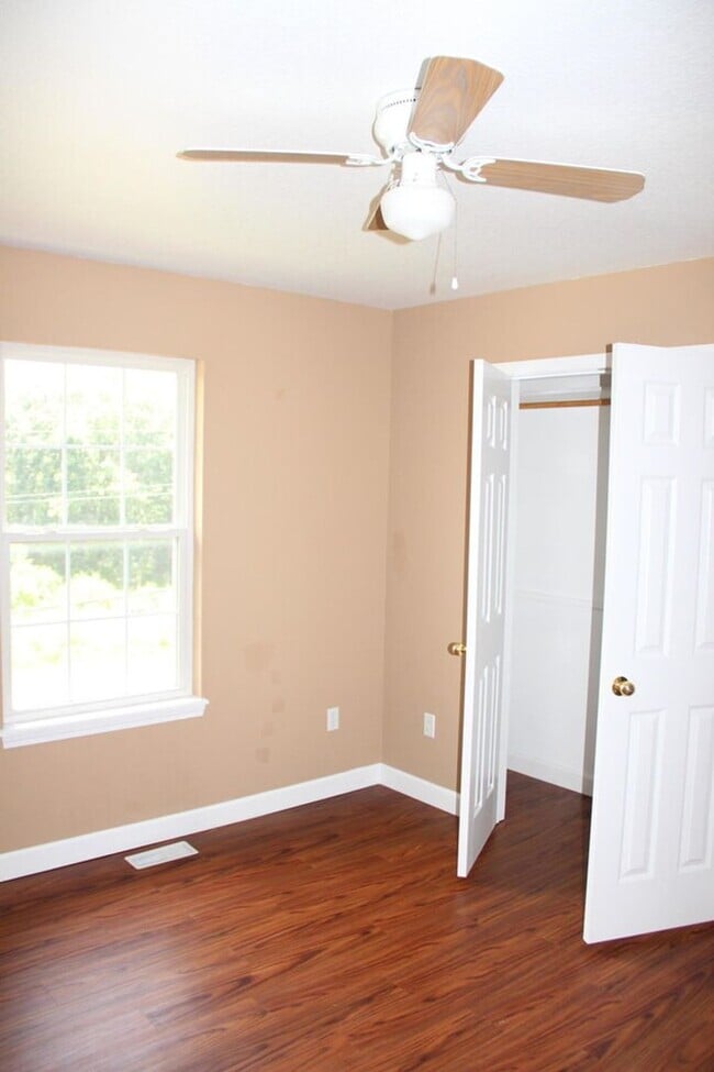 Photo - 1301 Robert Ray Dr Unit B