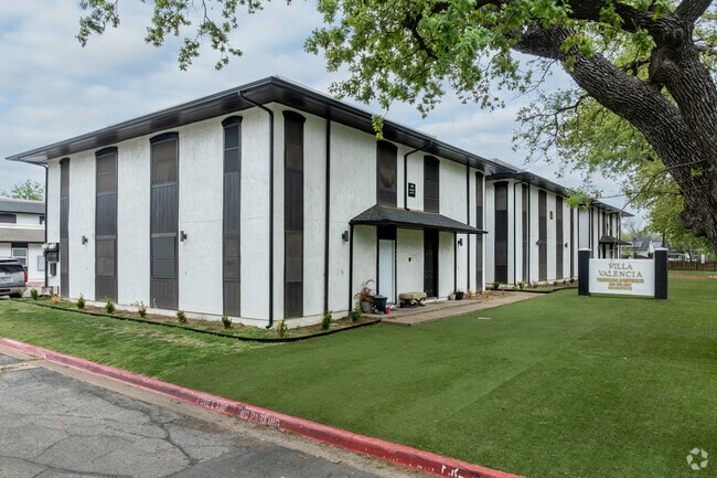 Photo - VILLA VALENCIA Apartments