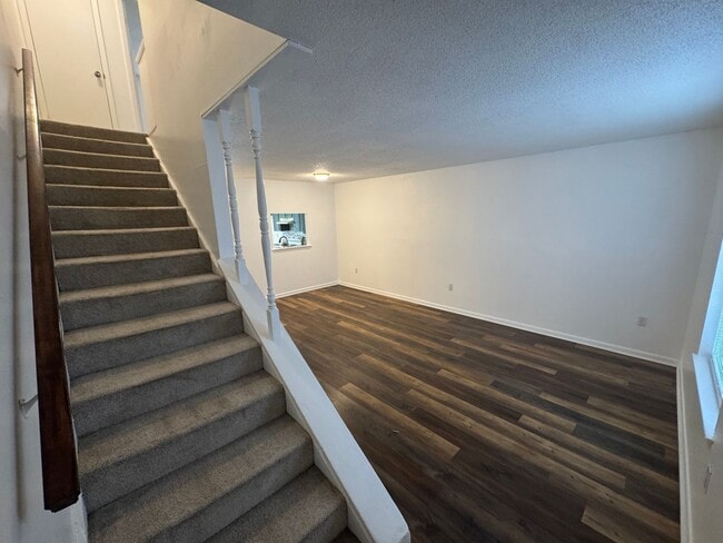 Photo - 8304 Woodview Dr N Unit 8304BWOOD