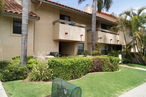 Building Photo - 3 Bed/2.5 Bath PB Townhouse - Garage, W/D,... Unit D
