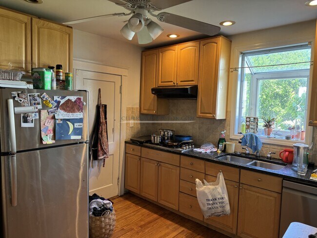 Photo - 44 Blenford Rd Unit 1