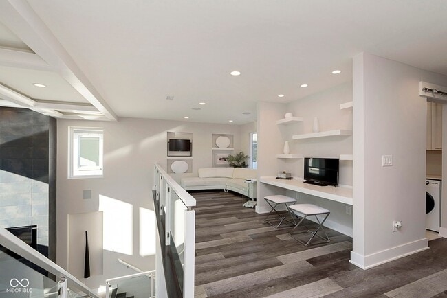 Photo - 429 W 86th St