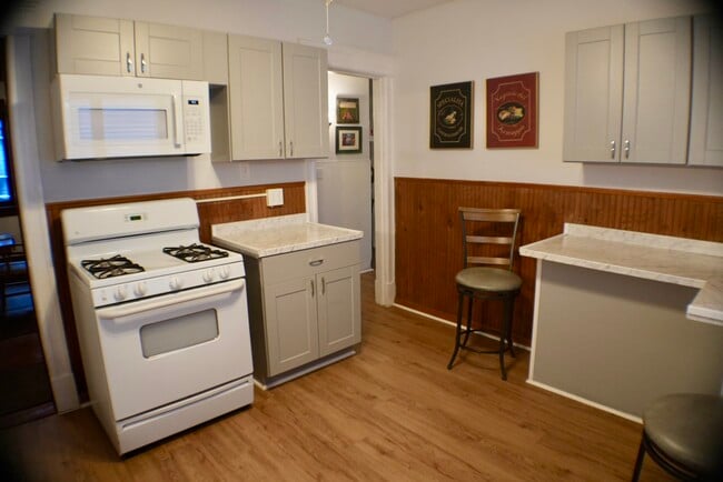 Photo - 41 Manchester Pl Unit 41 Manchester