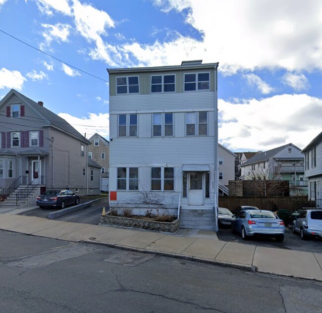 Building Photo - 595 Main St Unit 201