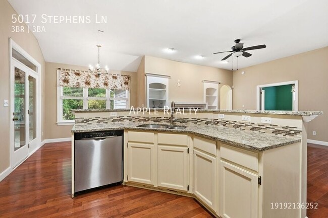 Photo - 5017 Stephens Ln