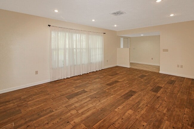 Photo - 1036 N Cypress Point Dr