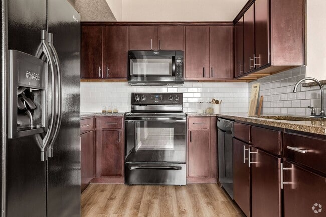 Building Photo - West Oaks Rental