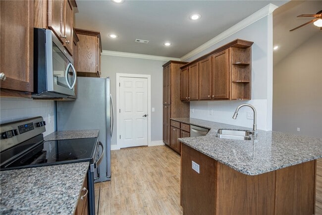 Photo - 214 Alder St