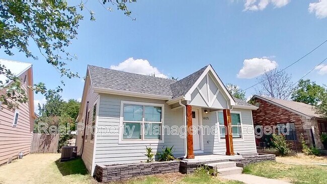 Photo - 1605 S Walnut St