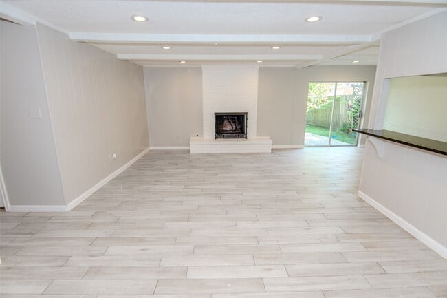Photo - 1027 Montour Dr