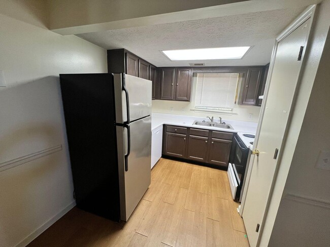 Photo - 30 Lee Rd 483