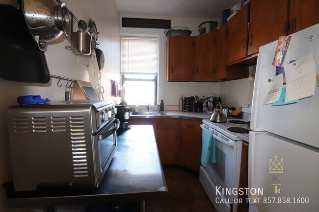 Photo - 126 Babcock St Unidad 8R