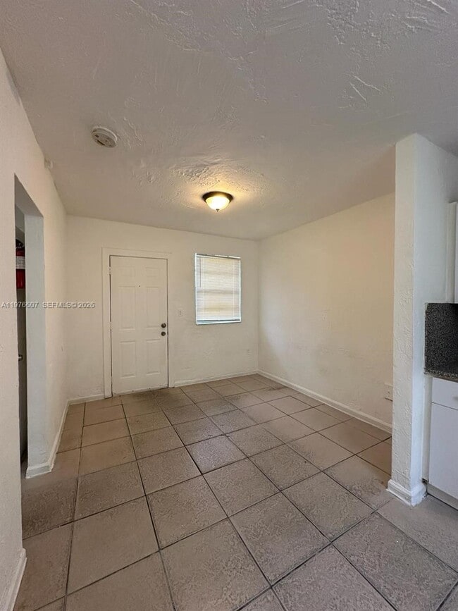 Photo - 180 NW 17th St Unit 1