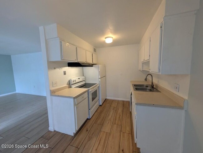 Photo - 140 Minna Ln Unit 204