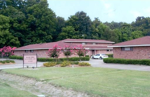 Village Green - Village Green Apartments