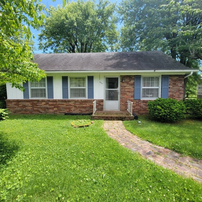 Building Photo - 3/1 House with Storage Garage-Cookeville City Limits