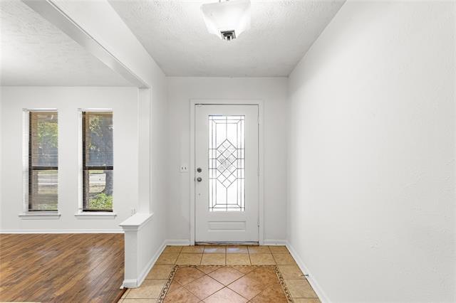 Photo - 2421 Maple Leaf Dr