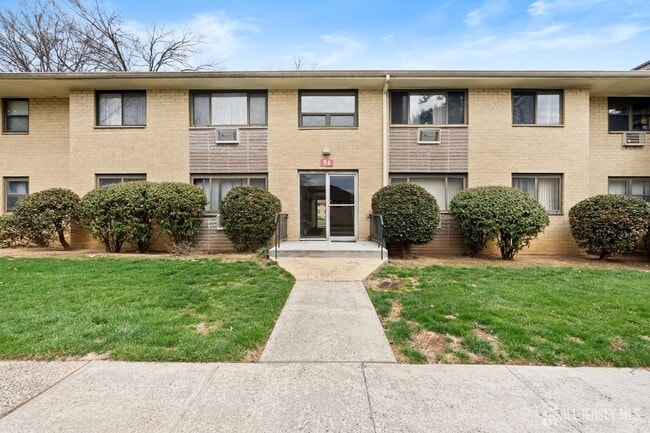 Building Photo - 401 US-22 Unit #51B