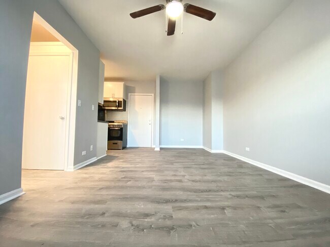 4031 Kenmore Studio - Style 1