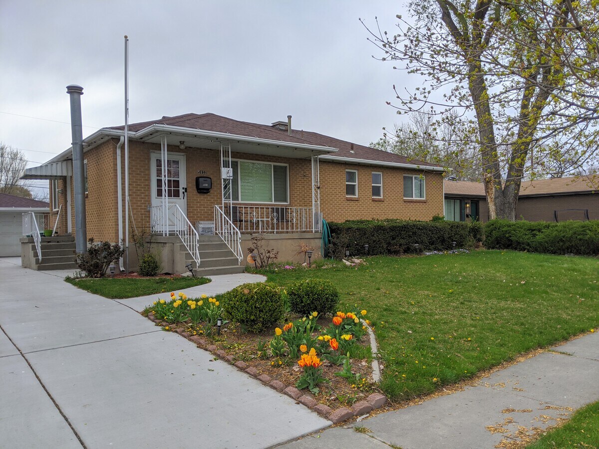 Photo - 5932 S La Salle Dr