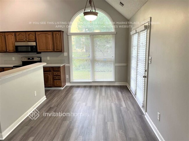 Photo - 2900 Oakcroft Dr