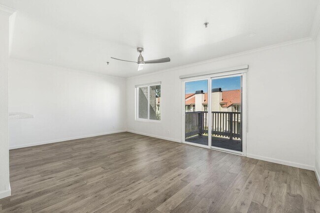 Photo - 43376 Cook St Unit 194