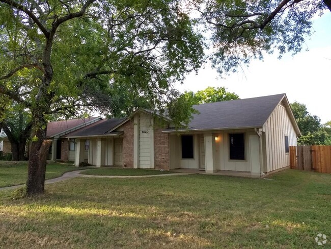 Building Photo - 1620 W Braker Ln Rental