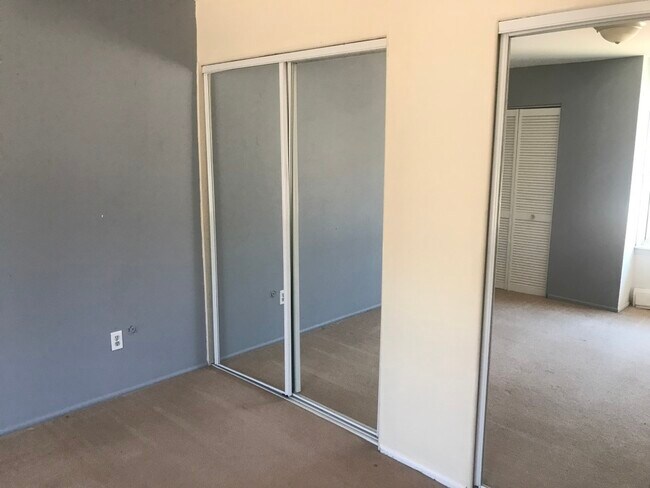 Photo - Brown Street Apartments - 10 Min from UofM