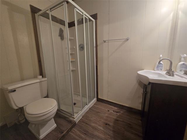 217 E 3rd St Unit B
