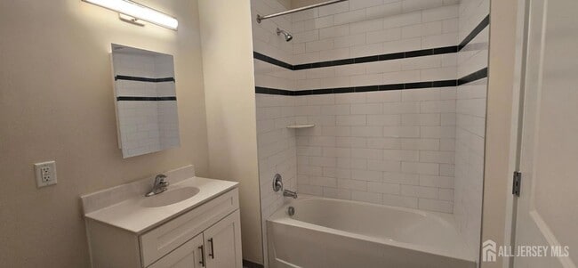 Photo - 211 Henderson Rd Unit 1213