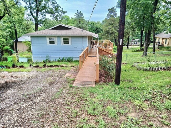 Photo - 22675 Lakeway Harbor Dr Casa