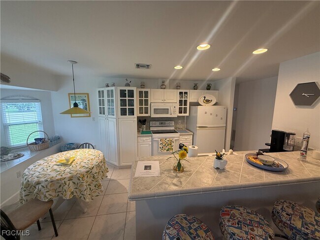 Photo - 799 94th Ave N