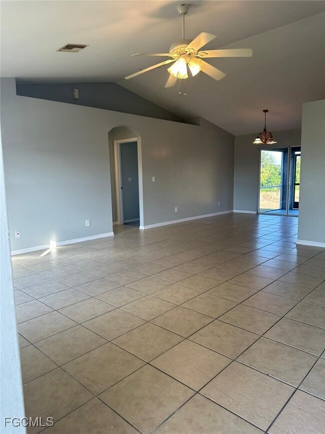 Photo - 395 Palomar Ave