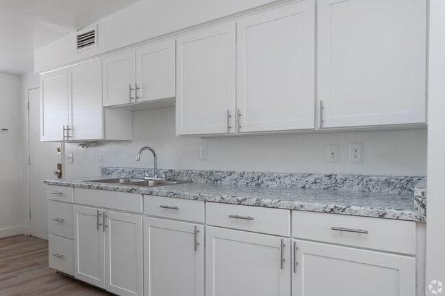 Photo - Sahuara Apartments