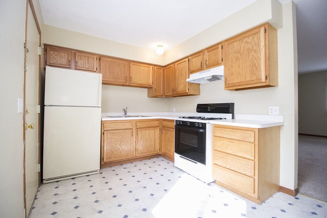 Photo - 4715 Bennett Rd