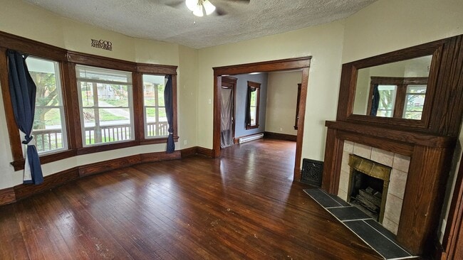 Photo - 3 bedroom 1 bath single family home in Man...
