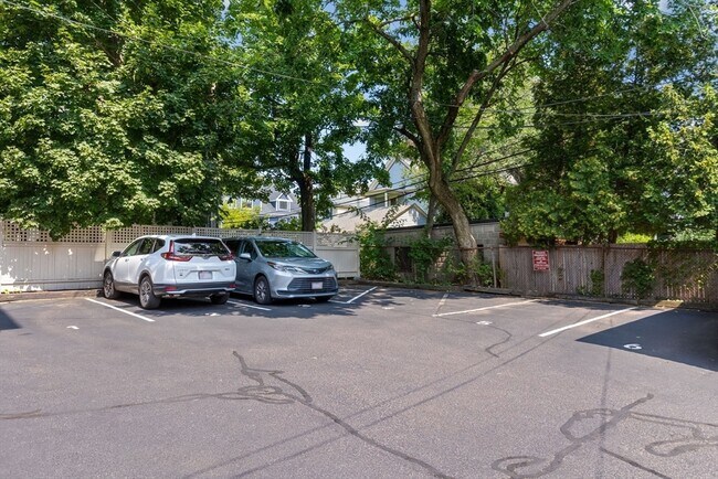 Photo - 173 Davis Ave Unit 4