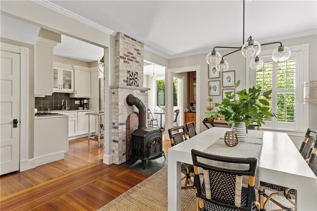 Building Photo - 21 John St