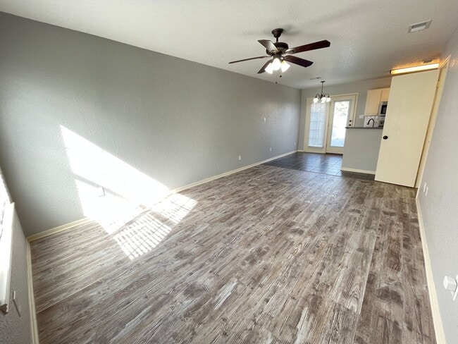 Photo - 1607 Dugger Cir Unidad Apt. A