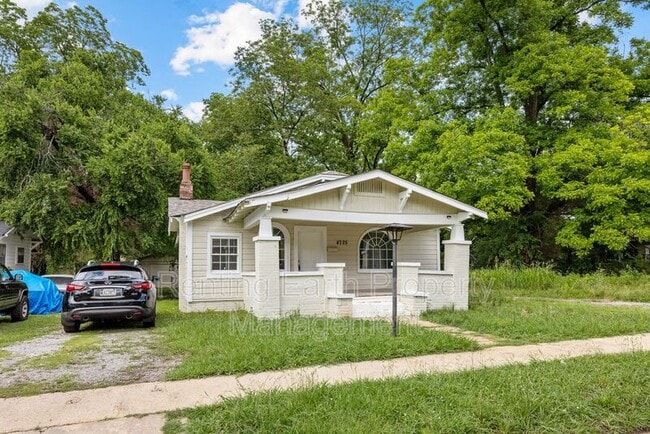 Photo - 4725 Court R