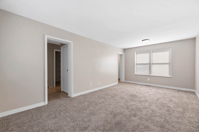 Photo - 755 Canonby Pl