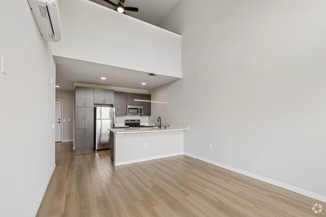 Siskiwit 1BR, 1BA - 955SF - Living Room