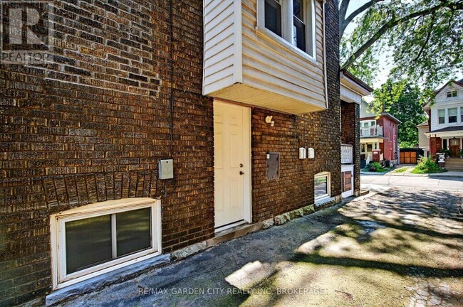 Photo - 104 Carrick Ave Unit LOWER