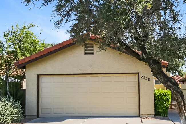 Building Photo - 2228 E Flossmoor Ave Rental