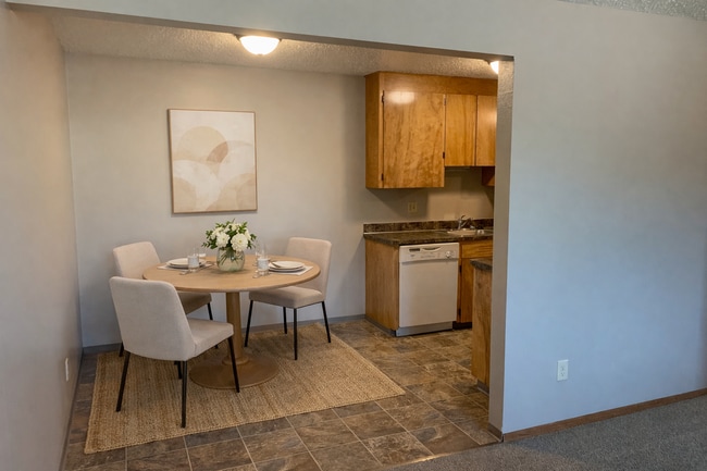 Photo - WiFi Included + Pet Friendly Living In Ellensburg! Unit 08