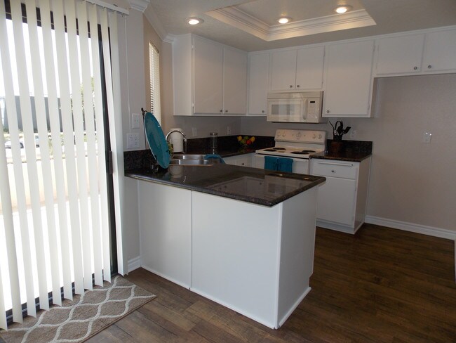 Small Townhome - The Villas at Anaheim