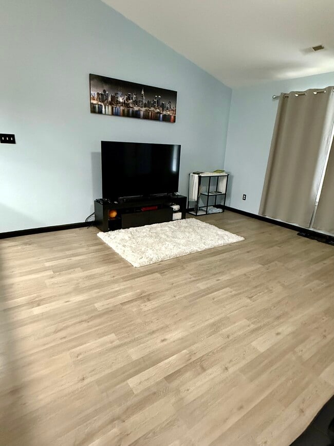 Photo - 4934 Teras Point Way