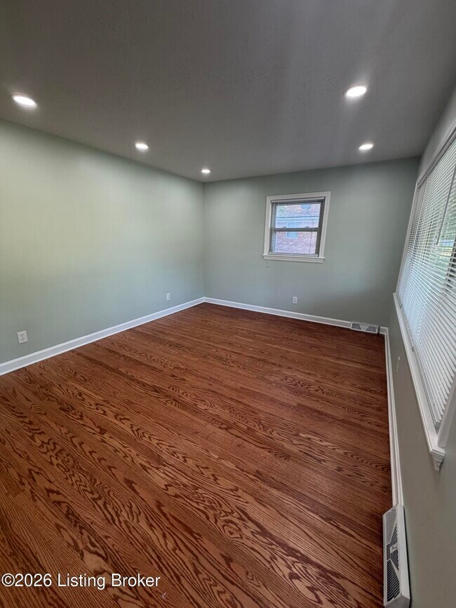 Photo - 3213 Hikes Ln