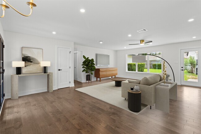 Photo - 2823 Stetson Ln