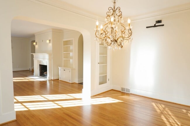 Photo - Dream Home in the Southwest Hills! Your Pa...